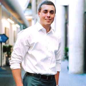 Meet your Posher, Adam